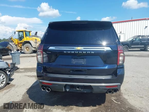 ✅ 2022 Chevrolet Suburban High Country • VIN: 1GNSKGKL2NR286432 • Lot: 43389047. Wystawiony na IAAI z przebiegiem 91 833 mil. Bezpłatny archiwum sprzedaży aukcyjnych z USA i szczegółowy raport historii pojazdu na DreamBid. Zdjęcie 17.