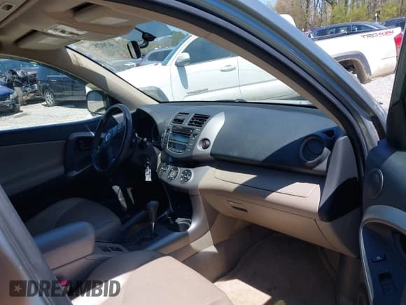 ✅ 2007 Toyota RAV4 Limited • VIN: JTMBK31V175020916 • Lot: 42028260. Listed on IAAI with 120,697 mi. Free auction sales archive from the USA and detailed vehicle history report at DreamBid. Image 5.