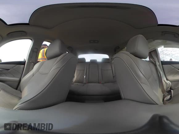 ✅ 2018 Infiniti Q70 Luxe • VIN: JN1BY1PR2JM370522 • Lot: 42346893. Listed on IAAI with Not provided. Free auction sales archive from the USA and detailed vehicle history report at DreamBid. Image 18.