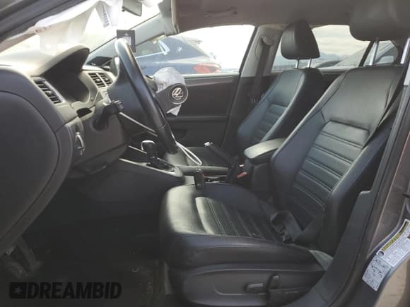 ✅ 2014 Volkswagen Jetta SEL • VIN: 3VWL07AJ5EM233340 • Лот: 60315115. Опубликован ранее на Copart с пробегом 206 778 миль. Бесплатный доступ к архиву аукционных продаж из США и подробный отчёт об истории автомобиля на DreamBid. Изображение 7.