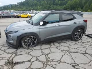 2025 Chevrolet TrailBlazer RS с VIN KL79MTSL2SB019108, выставлен на аукционе Copart как лот 71181115 с пробегом 15 404 миль миль и Списание • Salvage title. История ставок и продаж доступна на DreamBid. Изображение 1.