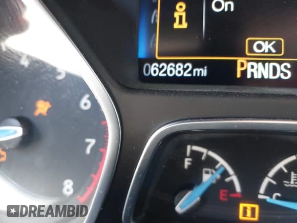 ✅ 2018 Ford Focus SE • VIN: 1FADP3FE3JL204220 • Lot: 41972960. Wystawiony na IAAI z przebiegiem 62 682 mil. Bezpłatny archiwum sprzedaży aukcyjnych z USA i szczegółowy raport historii pojazdu na DreamBid. Zdjęcie 15.