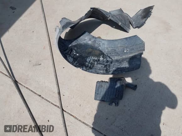 2017 Chevrolet Equinox LT с VIN 2GNFLFEK6H6128851, выставлен на аукционе IAAI как лот 42969483 с пробегом 103 478 миль миль и . История ставок и продаж доступна на DreamBid. Изображение 12.