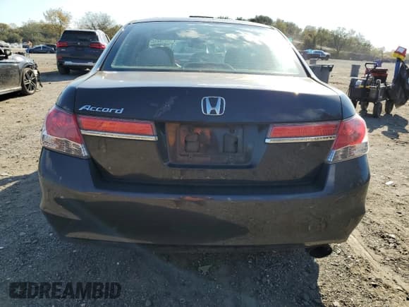 ✅ 2011 Honda Accord LX • VIN: 1HGCP2F35BA126830 • Lot: 90218415. Listed on Copart with 107,446 mi. Free auction sales archive from the USA and detailed vehicle history report at DreamBid. Image 6.