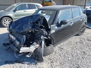 ✅ 2017 MINI Hardtop 4 Door Cooper • VIN: WMWXU1C37H2F77087 • Lot: 43528143. Wystawiony na IAAI z przebiegiem 67 787 mil. Bezpłatny archiwum sprzedaży aukcyjnych z USA i szczegółowy raport historii pojazdu na DreamBid. Zdjęcie 2.