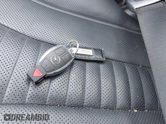 ✅ 2016 Mercedes-Benz S 550 • VIN: WDDUG8FB6GA217017 • Lot: 42705098. Listed on IAAI with 54,202 mi. Free auction sales archive from the USA and detailed vehicle history report at DreamBid. Image 11.