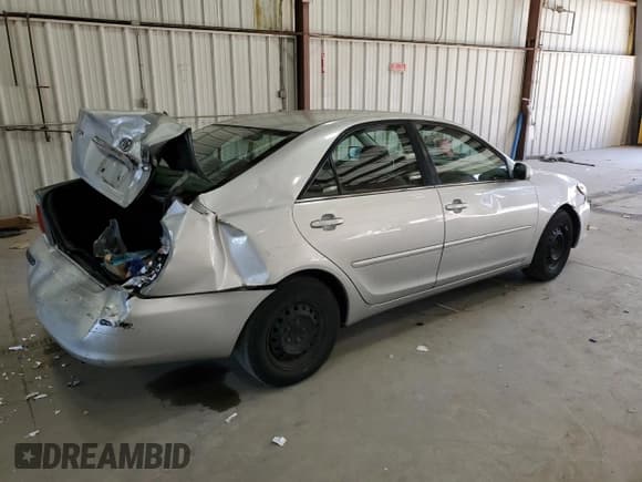 ✅ 2005 Toyota Camry LE • VIN: 4T1BE30K25U949087 • Lot: 91591645. Wystawiony na Copart z przebiegiem 135 467 mil. Bezpłatny archiwum sprzedaży aukcyjnych z USA i szczegółowy raport historii pojazdu na DreamBid. Zdjęcie 3.