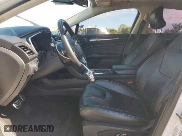 ✅ 2017 Ford Fusion Titanium • VIN: 3FA6P0D94HR119380 • Lot: 82580405. Listed on Copart with 119,203 mi. Free auction sales archive from the USA and detailed vehicle history report at DreamBid. Image 7.