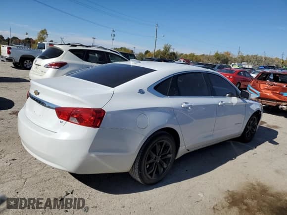 ✅ 2017 Chevrolet Impala LT • VIN: 2G1105SA9H9139836 • Лот: 77187264. Опубликован ранее на Copart с пробегом 139 999 миль. Бесплатный доступ к архиву аукционных продаж из США и подробный отчёт об истории автомобиля на DreamBid. Изображение 3.