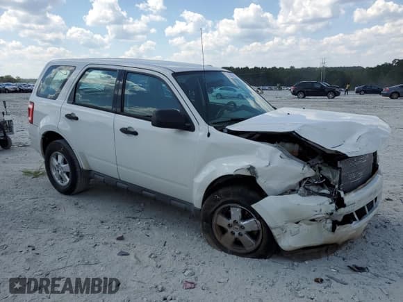 ✅ 2012 Ford Escape XLS • VIN: 1FMCU0C72CKA38859 • Лот: 70879355. Опубликован ранее на Copart с пробегом 264 336 миль. Бесплатный доступ к архиву аукционных продаж из США и подробный отчёт об истории автомобиля на DreamBid. Изображение 4.