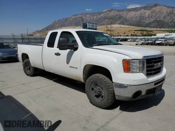 ✅ 2010 GMC Sierra 1500 • VIN: 1GT5CZBG6AZ269273 • Lot: 65900025. Listed on Copart with Not provided. Free auction sales archive from the USA and detailed vehicle history report at DreamBid. Image 4.