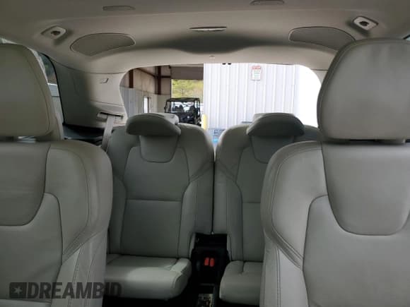✅ 2023 Volvo XC90 Ultimate • VIN: YV40621A5P1958800 • Lot: 85534155. Wystawiony na Copart z przebiegiem 79 946 mil. Bezpłatny archiwum sprzedaży aukcyjnych z USA i szczegółowy raport historii pojazdu na DreamBid. Zdjęcie 10.