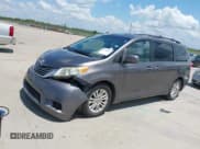✅ 2012 Toyota Sienna XLE AAS • VIN: 5TDYK3DCXCS263181 • Lot: 42958403. Listed on IAAI with 224,960 mi. Free auction sales archive from the USA and detailed vehicle history report at DreamBid. Image 17.