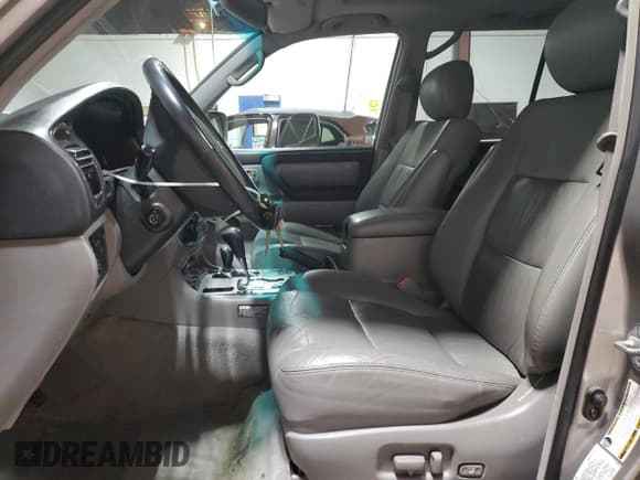 ✅ 2004 Toyota Land Cruiser • VIN: JTEHT05J642055912 • Lot: 80625664. Listed on Copart with 140,023 mi. Free auction sales archive from the USA and detailed vehicle history report at DreamBid. Image 7.