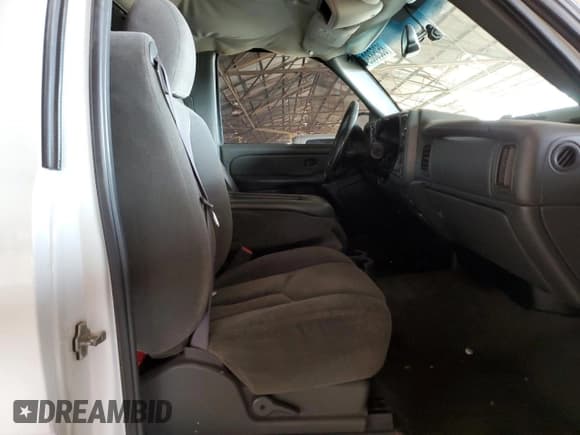 ✅ 2004 Chevrolet Silverado 1500 LS • VIN: 1GCEK14TX4Z341238 • Лот: 85258894. Опубликован ранее на Copart с пробегом Не указан. Бесплатный доступ к архиву аукционных продаж из США и подробный отчёт об истории автомобиля на DreamBid. Изображение 11.