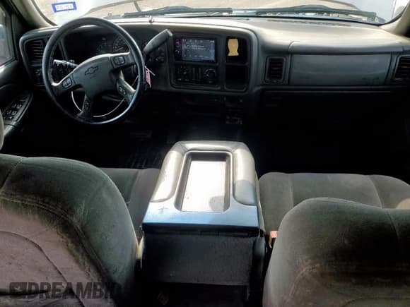 ✅ 2006 Chevrolet Silverado 2500HD Work Truck • VIN: 1GCHC23D46F256314 • Лот: 68255355. Опубликован ранее на Copart с пробегом 325 870 миль. Бесплатный доступ к архиву аукционных продаж из США и подробный отчёт об истории автомобиля на DreamBid. Изображение 8.