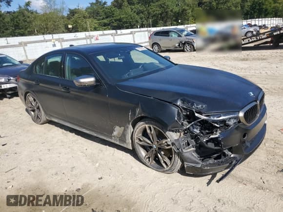 ✅ 2020 BMW 5 Series M550i xDrive • VIN: WBAJS7C06LCD61108 • Lot: 81955535. Wystawiony na Copart z przebiegiem 78 398 mil. Bezpłatny archiwum sprzedaży aukcyjnych z USA i szczegółowy raport historii pojazdu na DreamBid. Zdjęcie 4.