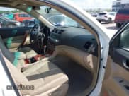 ✅ 2010 Toyota Highlander Limited • VIN: JTEYK3EH3A2106005 • Lot: 43308944. Listed on IAAI with 178,007 mi. Free auction sales archive from the USA and detailed vehicle history report at DreamBid. Image 5.