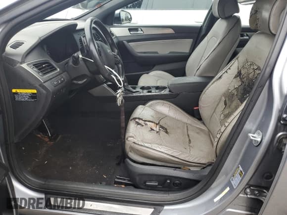 ✅ 2015 Hyundai Sonata Sport • VIN: 5NPE34AB8FH168324 • Лот: 69657752. Опубликован ранее на Copart с пробегом 98 547 миль. Бесплатный доступ к архиву аукционных продаж из США и подробный отчёт об истории автомобиля на DreamBid. Изображение 7.