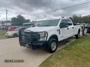 ✅ 2019 Ford F-350 XL • VIN: 1FT8W3BT1KEE59618 • Lot: 90719275. Listed on Copart with 103,999 mi. Free auction sales archive from the USA and detailed vehicle history report at DreamBid. Image 2.