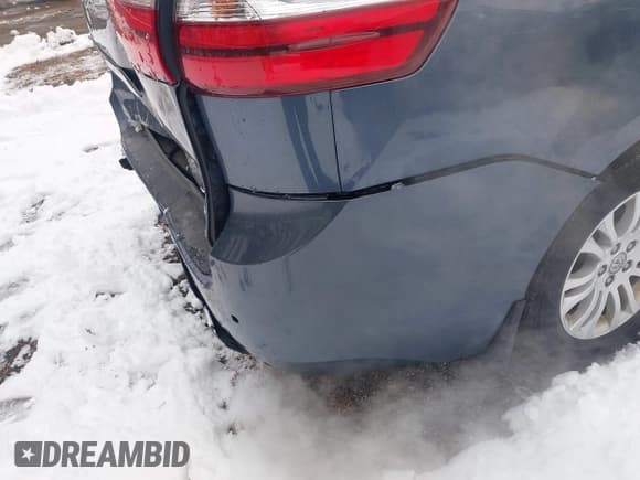 ✅ 2017 Toyota Sienna XLE Premium • VIN: 5TDYZ3DC5HS767673 • Lot: 43816188. Listed on IAAI with 126,788 mi. Free auction sales archive from the USA and detailed vehicle history report at DreamBid. Image 18.