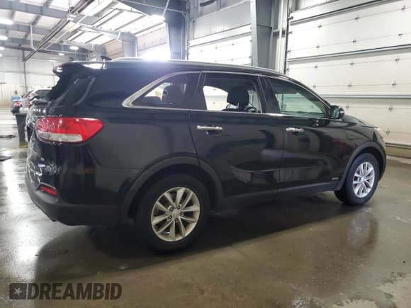 ✅ 2017 Kia Sorento LX • VIN: 5XYPGDA37HG244342 • Lot: 89859725. Wystawiony na Copart z przebiegiem 155 821 mil. Bezpłatny archiwum sprzedaży aukcyjnych z USA i szczegółowy raport historii pojazdu na DreamBid. Zdjęcie 3.