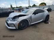 ✅ 2025 Toyota 86 Premium • VIN: JF1ZNBE1XS8754815 • Лот: 59973825. Опубликован ранее на Copart с пробегом 7 536 миль. Бесплатный доступ к архиву аукционных продаж из США и подробный отчёт об истории автомобиля на DreamBid. Изображение 1.