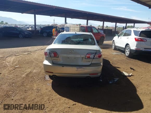 ✅ 2006 Mazda 6 s • VIN: 1YVHP80D365M65930 • Lot: 43682624. Listed on IAAI with 204,914 mi. Free auction sales archive from the USA and detailed vehicle history report at DreamBid. Image 17.