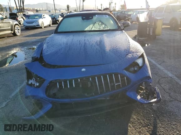 ✅ 2023 Mercedes-Benz SL 63 AMG • VIN: W1KVK8BB8PF013220 • Lot: 40698514. Wystawiony na Copart z przebiegiem 4 716 mil. Bezpłatny archiwum sprzedaży aukcyjnych z USA i szczegółowy raport historii pojazdu na DreamBid. Zdjęcie 5.