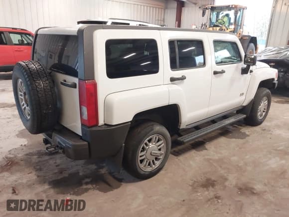 ✅ 2009 Hummer H3 Luxury • VIN: 5GTEN13E798116629 • Лот: 43391327. Опубликован ранее на IAAI с пробегом 81 702 миль. Бесплатный доступ к архиву аукционных продаж из США и подробный отчёт об истории автомобиля на DreamBid. Изображение 4.