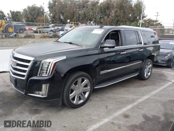 ✅ 2020 Cadillac Escalade ESV Luxury • VIN: 1GYS4HKJ7LR116999 • Лот: 40707280. Опубликован ранее на IAAI с пробегом 117 358 миль. Бесплатный доступ к архиву аукционных продаж из США и подробный отчёт об истории автомобиля на DreamBid. Изображение 2.
