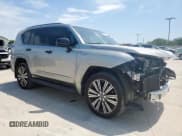 ✅ 2024 Lexus LX 600 Luxury • VIN: JTJGB7CX1R4050032 • Lot: 70572305. Wystawiony na Copart z przebiegiem 16 007 mil. Bezpłatny archiwum sprzedaży aukcyjnych z USA i szczegółowy raport historii pojazdu na DreamBid. Zdjęcie 4.