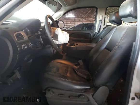 2011 Chevrolet Tahoe Commercial with VIN 1GNSK4E01BR330982, listed as a Copart auction lot 57085215 with Not provided miles and Salvage title. Bid and sale history available at DreamBid. Image 7.