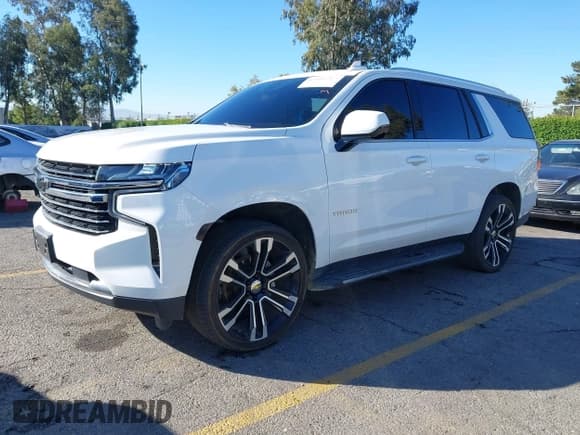 ✅ 2021 Chevrolet Tahoe LT • VIN: 1GNSCNKD1MR487540 • Lot: 43560226. Wystawiony na IAAI z przebiegiem 63 643 mil. Bezpłatny archiwum sprzedaży aukcyjnych z USA i szczegółowy raport historii pojazdu na DreamBid. Zdjęcie 2.