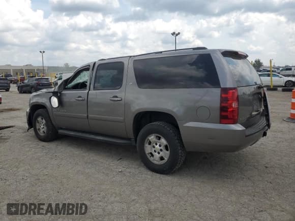✅ 2008 Chevrolet Suburban 1LT • VIN: 1GNFK16358J125472 • Lot: 62400035. Wystawiony na Copart z przebiegiem 171 137 mil. Bezpłatny archiwum sprzedaży aukcyjnych z USA i szczegółowy raport historii pojazdu na DreamBid. Zdjęcie 2.