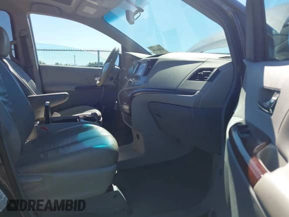 2011 Toyota Sienna XLE AAS with VIN 5TDYK3DC5BS140466, listed as a IAAI auction lot 43460456 with 135,420 mi miles and . Bid and sale history available at DreamBid. Image 5.