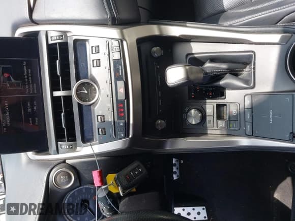 ✅ 2020 Lexus NX 300 F Sport • VIN: JTJSARBZ8L2168805 • Lot: 42455378. Wystawiony na IAAI z przebiegiem 62 419 mil. Bezpłatny archiwum sprzedaży aukcyjnych z USA i szczegółowy raport historii pojazdu na DreamBid. Zdjęcie 11.