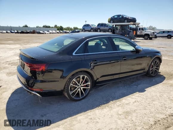 ✅ 2018 Audi S4 Premium Plus • VIN: WAUB4AF43JA074678 • Lot: 45165793. Wystawiony na Copart z przebiegiem 29 151 mil. Bezpłatny archiwum sprzedaży aukcyjnych z USA i szczegółowy raport historii pojazdu na DreamBid. Zdjęcie 3.
