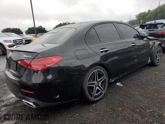 ✅ 2022 Mercedes-Benz C 300 • VIN: W1KAF4HB2NR009842 • Lot: 81635605. Wystawiony na Copart z przebiegiem 52 972 mil. Bezpłatny archiwum sprzedaży aukcyjnych z USA i szczegółowy raport historii pojazdu na DreamBid. Zdjęcie 3.