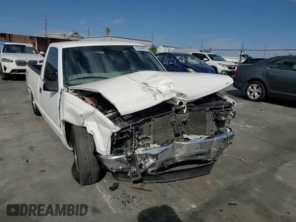 1998 Chevrolet Silverado 1500 with VIN 1GCEC14W1WZ271803, listed as a Copart auction lot 82644905 with 152,686 mi miles and Salvage title. Bid and sale history available at DreamBid. Image 13.