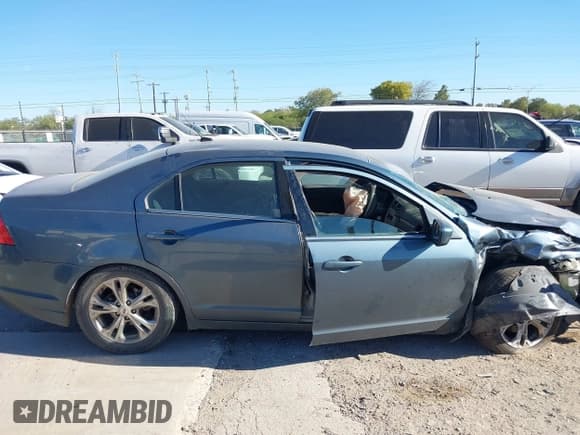 ✅ 2012 Ford Fusion SE • VIN: 3FAHP0HG3CR312324 • Lot: 43588313. Listed on IAAI with Not provided. Free auction sales archive from the USA and detailed vehicle history report at DreamBid. Image 14.