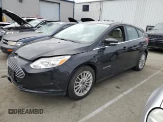 ✅ 2015 Ford Focus Electric • VIN: 1FADP3R41FL232463 • Lot: 51962274. Wystawiony na Copart z przebiegiem 83 379 mil. Bezpłatny archiwum sprzedaży aukcyjnych z USA i szczegółowy raport historii pojazdu na DreamBid. Zdjęcie 1.
