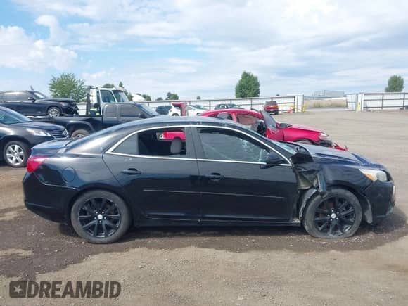 2013 Chevrolet Malibu LS z VIN 1G11A5SA7DU130756, wystawiony jako IAAI lot #42975541 z przebiegiem Nie podano mil oraz . Historia ofert i sprzedaży dostępna na DreamBid. Obrazek 14.