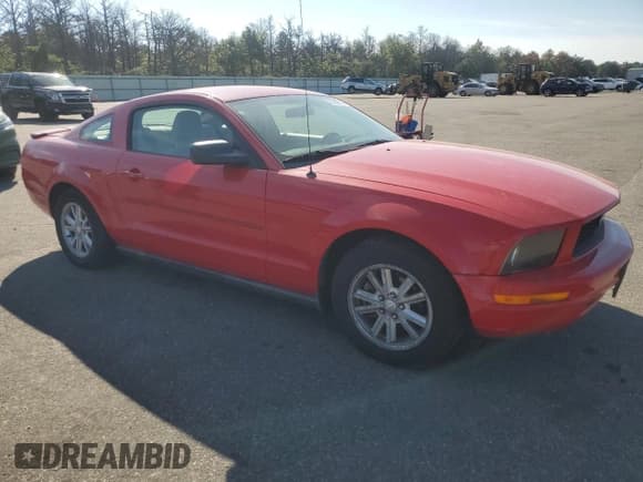 ✅ 2008 Ford Mustang Deluxe • VIN: 1ZVHT80N585187915 • Lot: 80142515. Listed on Copart with 158,075 mi. Free auction sales archive from the USA and detailed vehicle history report at DreamBid. Image 4.