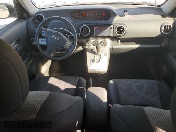 ✅ 2013 Scion xB • VIN: JTLZE4FE9DJ042139 • Лот: 86432255. Опубликован ранее на Copart с пробегом 212 456 миль. Бесплатный доступ к архиву аукционных продаж из США и подробный отчёт об истории автомобиля на DreamBid. Изображение 8.