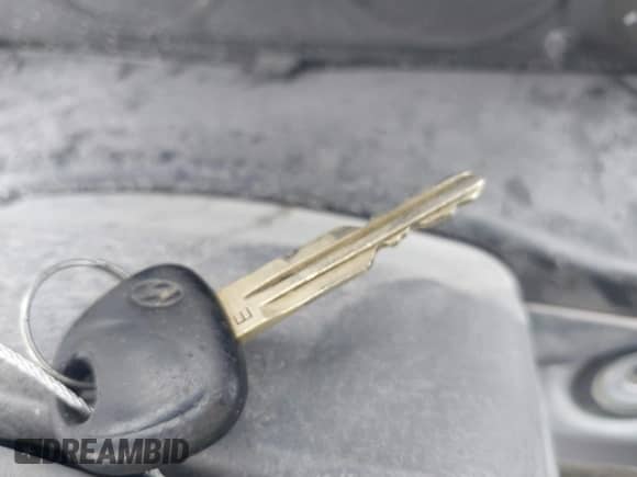 2000 Hyundai Sonata GL с VIN KMHWF25S1YA323764, выставлен на аукционе IAAI как лот 42831140 с пробегом 177 103 миль миль и . История ставок и продаж доступна на DreamBid. Изображение 11.