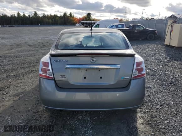 ✅ 2012 Nissan Sentra S • VIN: 3N1AB6AP1CL620203 • Lot: 84416485. Wystawiony na Copart z przebiegiem 268 831 mil. Bezpłatny archiwum sprzedaży aukcyjnych z USA i szczegółowy raport historii pojazdu na DreamBid. Zdjęcie 6.