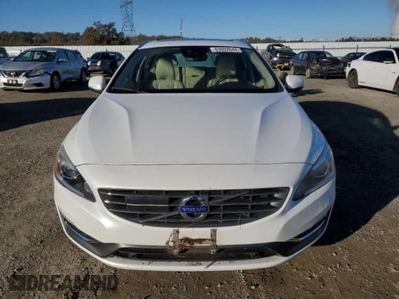 ✅ 2015 Volvo V60 T5 Drive-E Platinum • VIN: YV140MEM1F1266256 • Lot: 83092644. Listed on Copart with 44,048 mi. Free auction sales archive from the USA and detailed vehicle history report at DreamBid. Image 5.