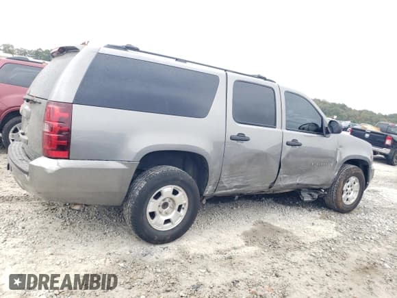 ✅ 2009 Chevrolet Suburban LS • VIN: 1GNFC16J49R184219 • Lot: 79306164. Listed on Copart with 204,958 mi. Free auction sales archive from the USA and detailed vehicle history report at DreamBid. Image 3.