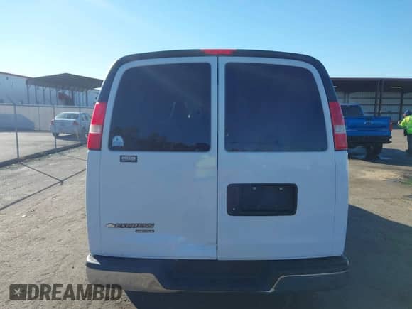 2016 Chevrolet Express Passenger LT with VIN 1GAZGPFGXG1234076, listed as a IAAI auction lot 40976731 with Not provided miles and . Bid and sale history available at DreamBid. Image 16.